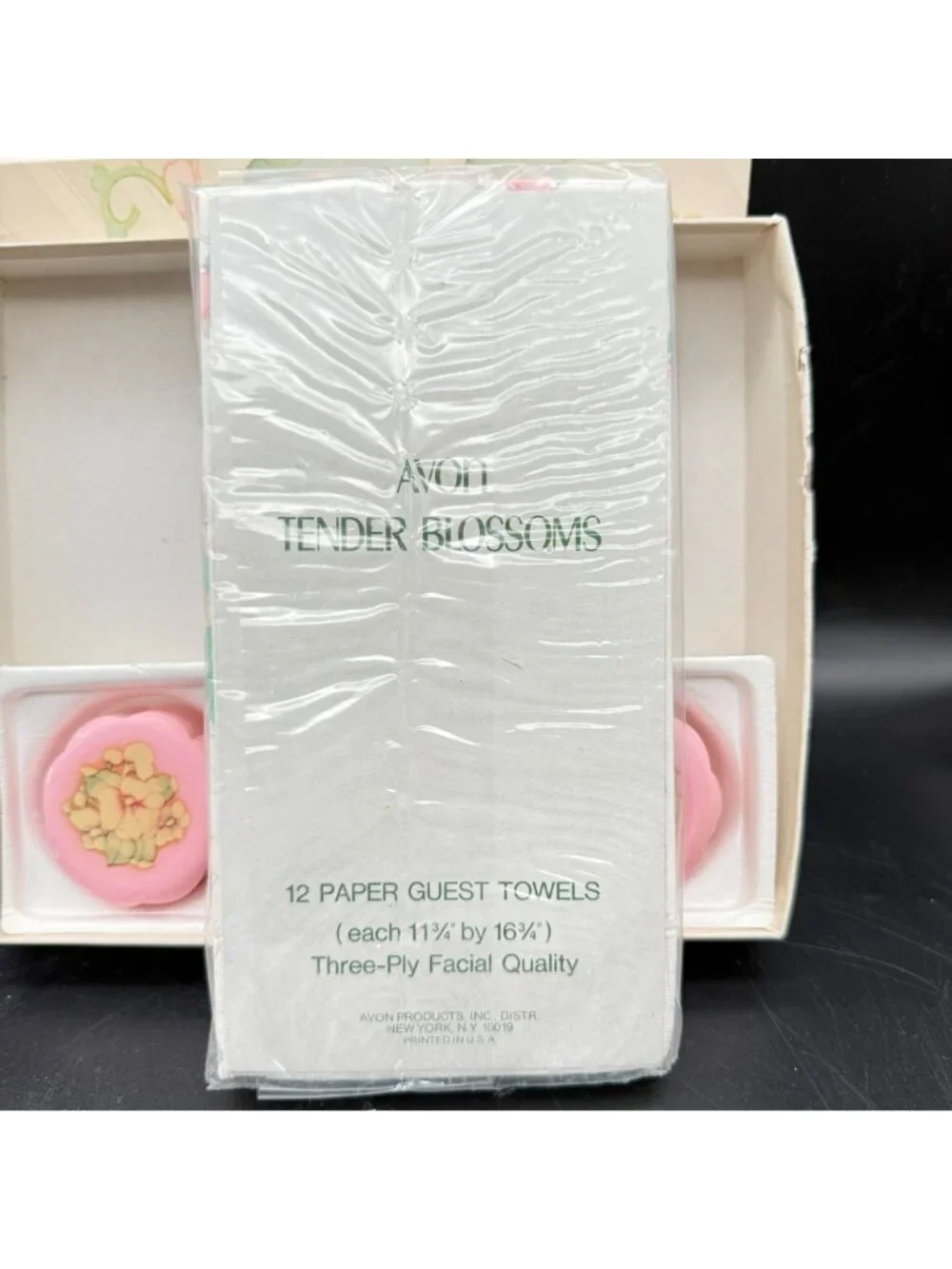 Avon Tender Blossoms Guest Towels Soaps Set Floral Pink Vintage Bath Gift Box